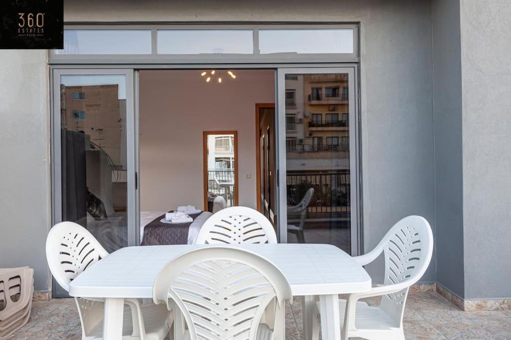 Comfortable Penthouse, Served With Lift, Wifi & Ac By 360 Estates Gzira المظهر الخارجي الصورة