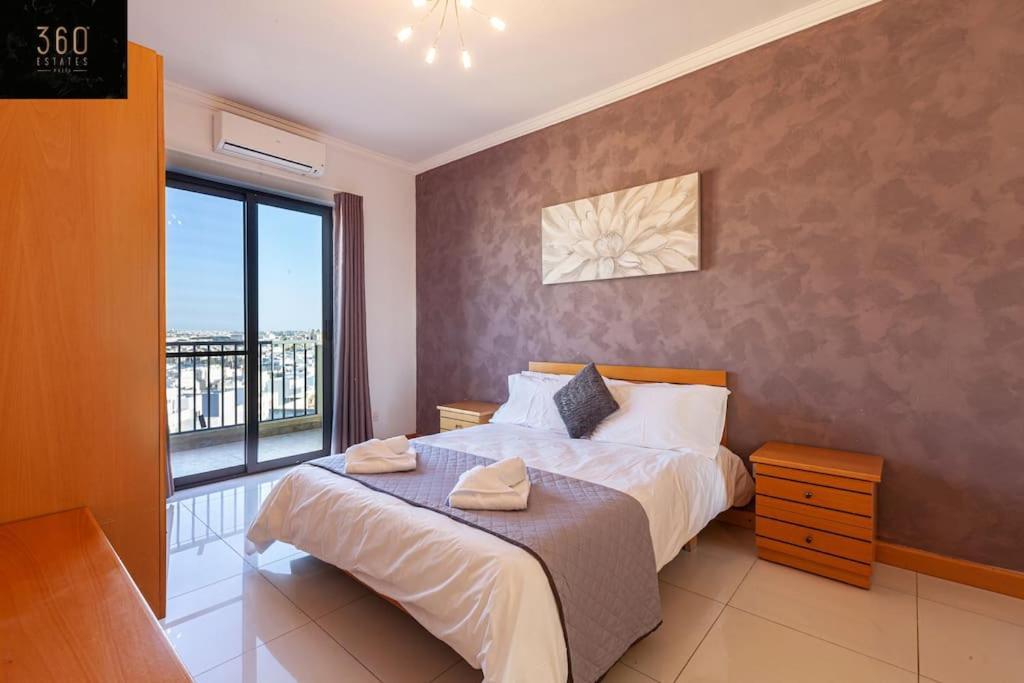 Comfortable Penthouse, Served With Lift, Wifi & Ac By 360 Estates Gzira المظهر الخارجي الصورة